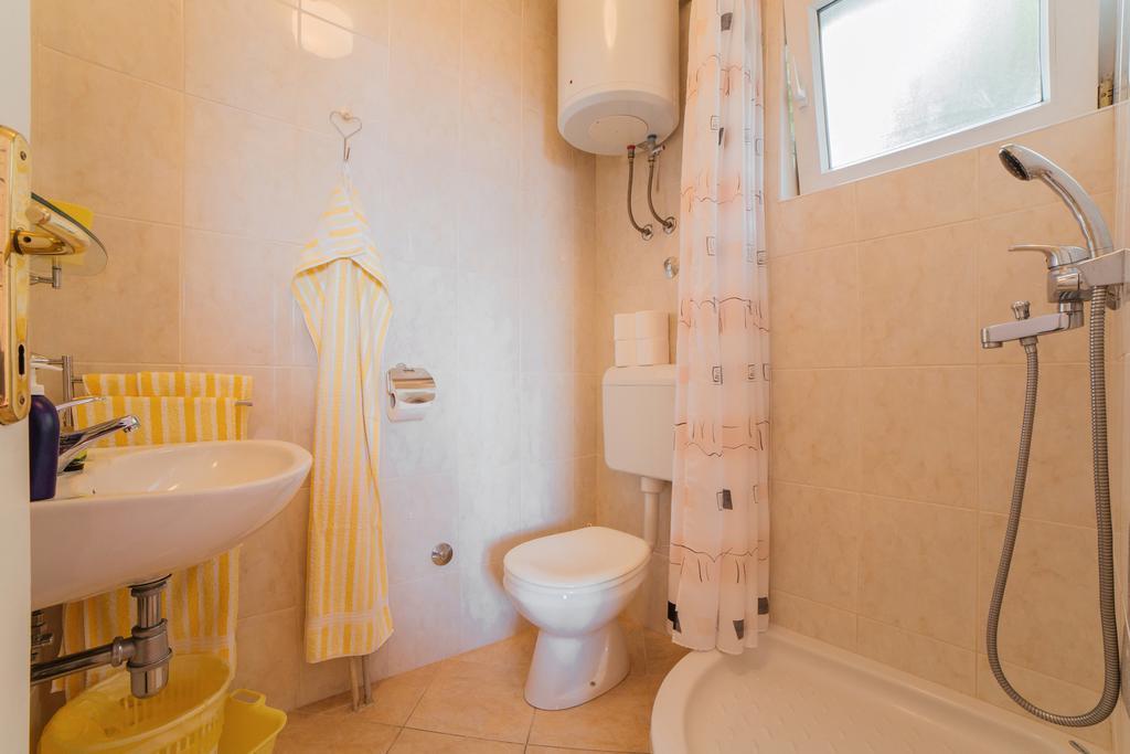 Apartments Dada โอมิช ห้อง รูปภาพ
